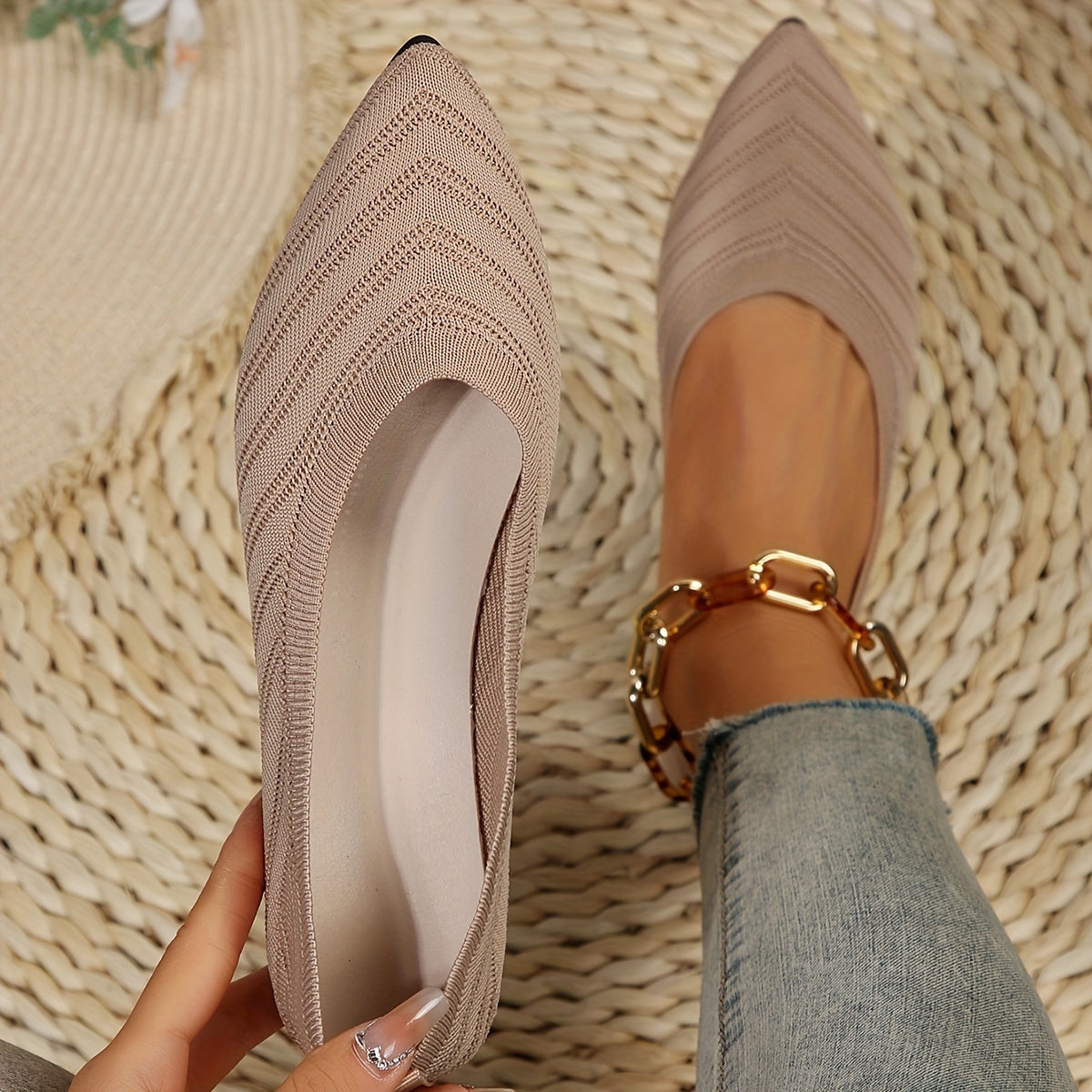 Beige Flat Shoes / slippers - Julia