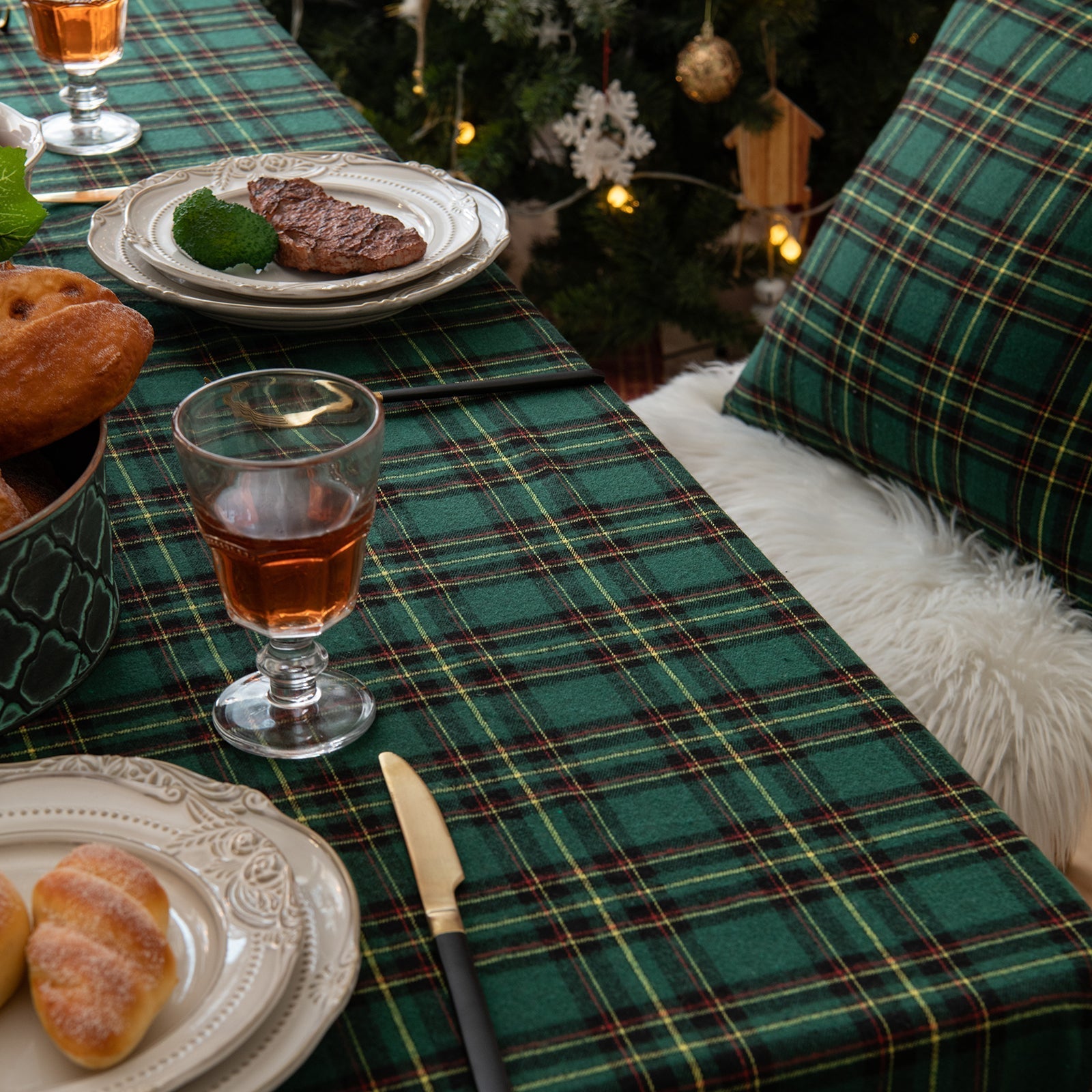 Christmas Party Traditional Scottish Tartan Squares Tablecloth