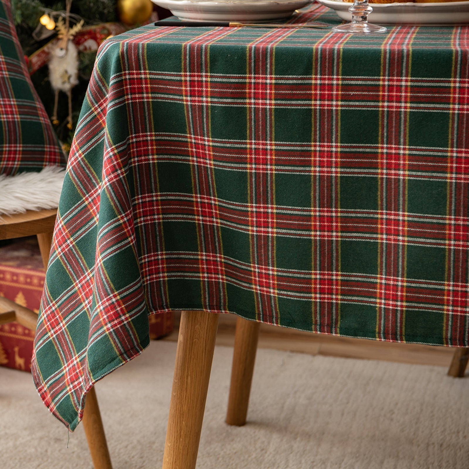 Christmas Party Traditional Scottish Tartan Squares Tablecloth