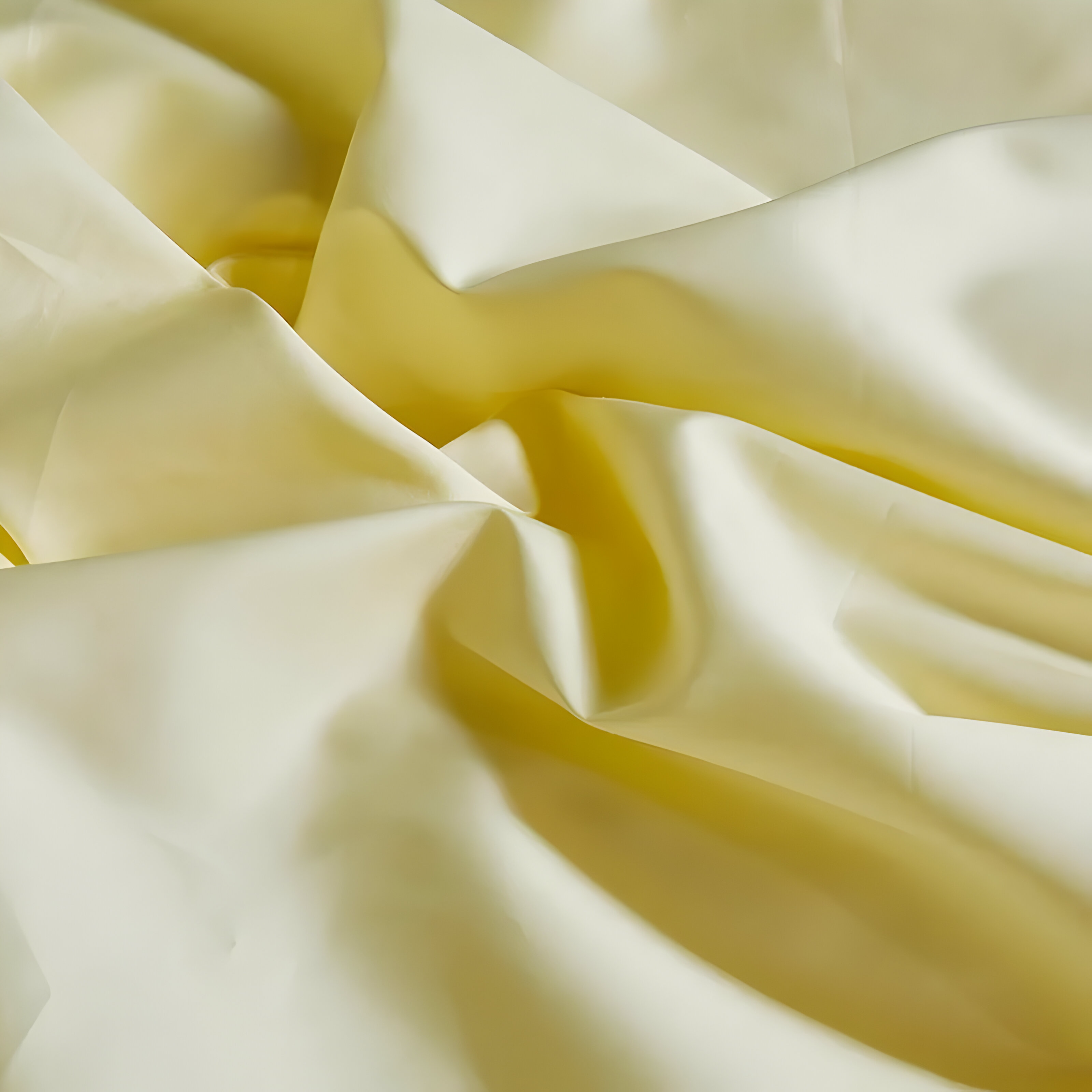 Tenno Yellow Silk Filling Comforter