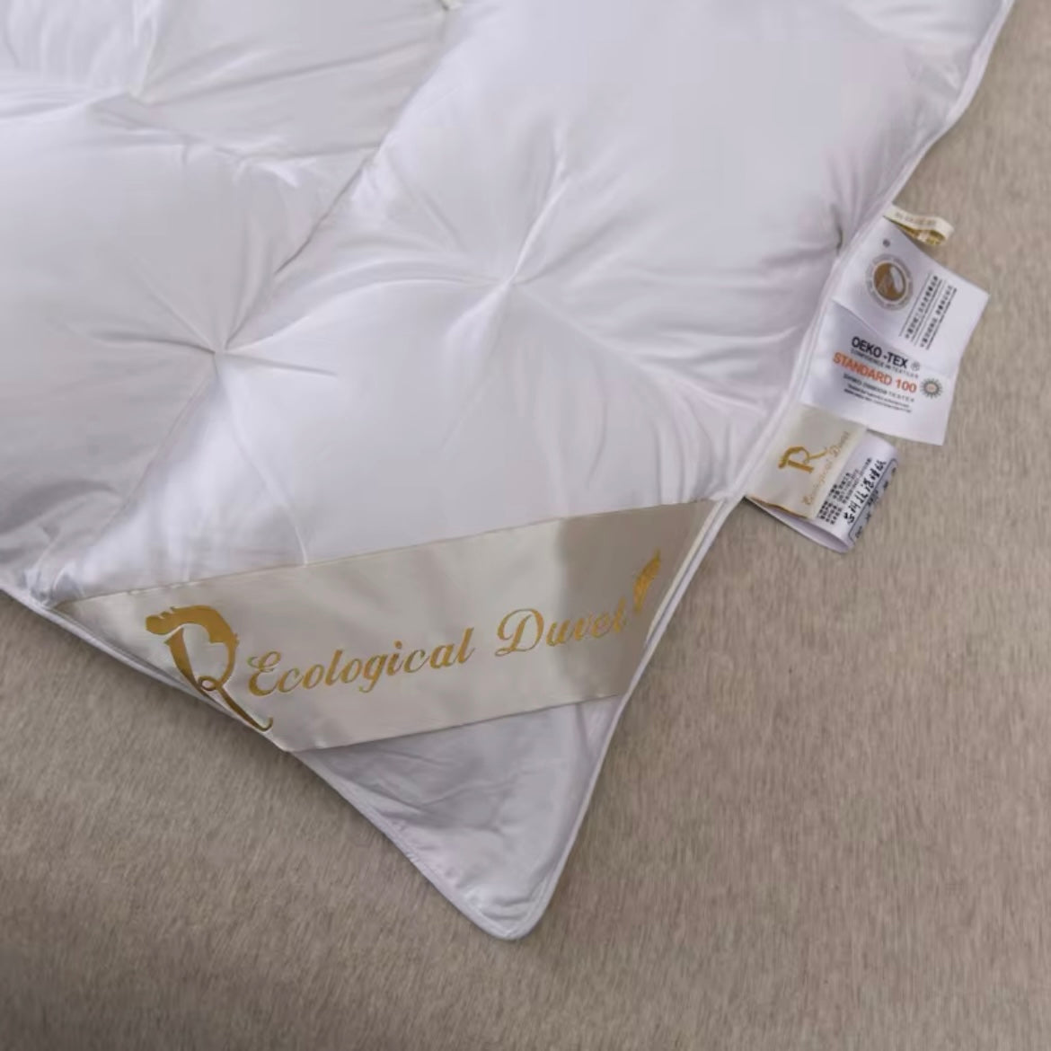 Splendore White Goose Down Comforter