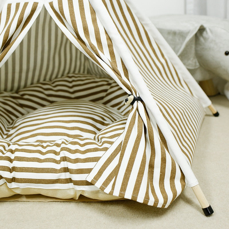 Vermont Striped Dog Teepee with Plush Dog Bed Cushion