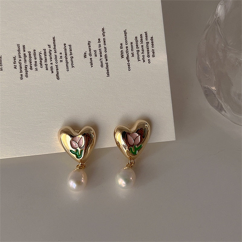 Tulip Pearl Earrings