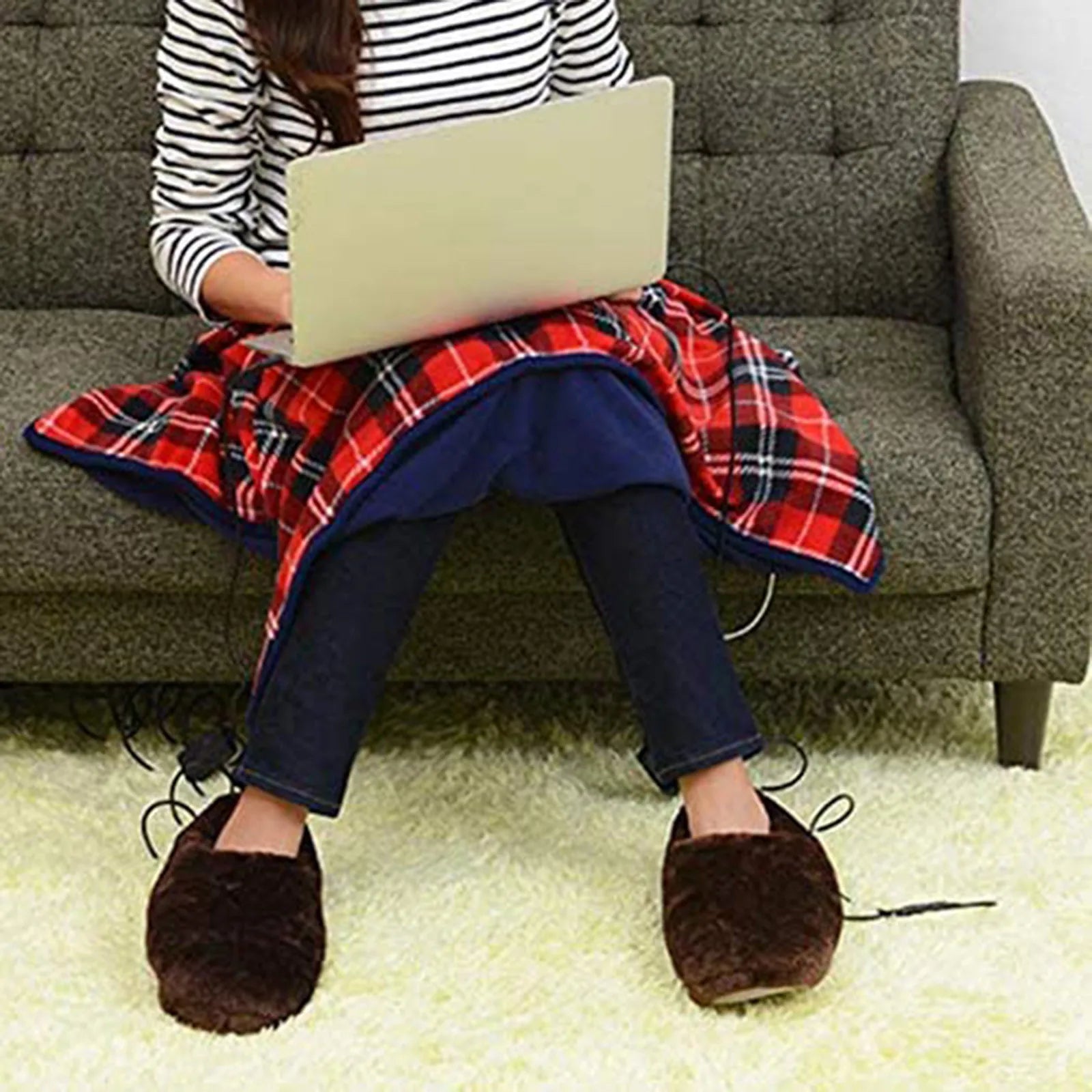 SnugGifts - Instant Warmth Electric Slippers