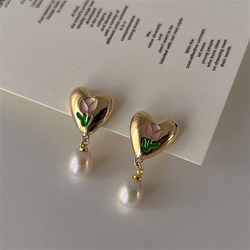 Tulip Pearl Earrings