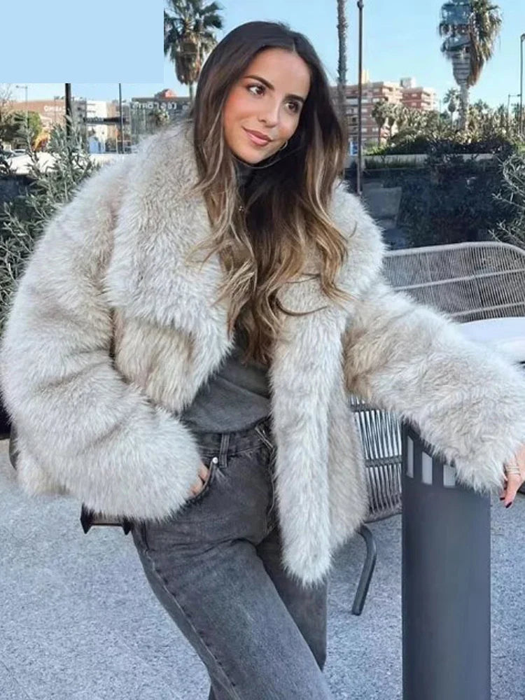 Women's Faux Fur Lapel Jacket - Chic Oversized Warm Crop Coat