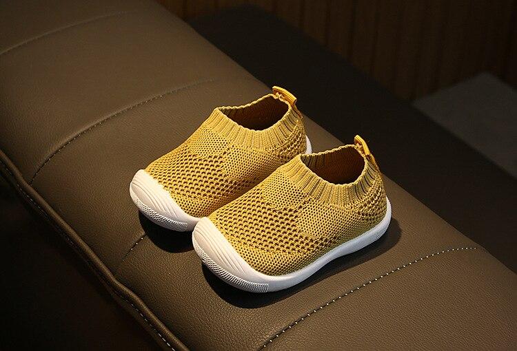 Breathable non-slip baby shoes