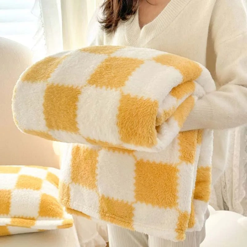 Yellow White Flannel Panda Fleece Blanket – Soft Comfort for Any Room!