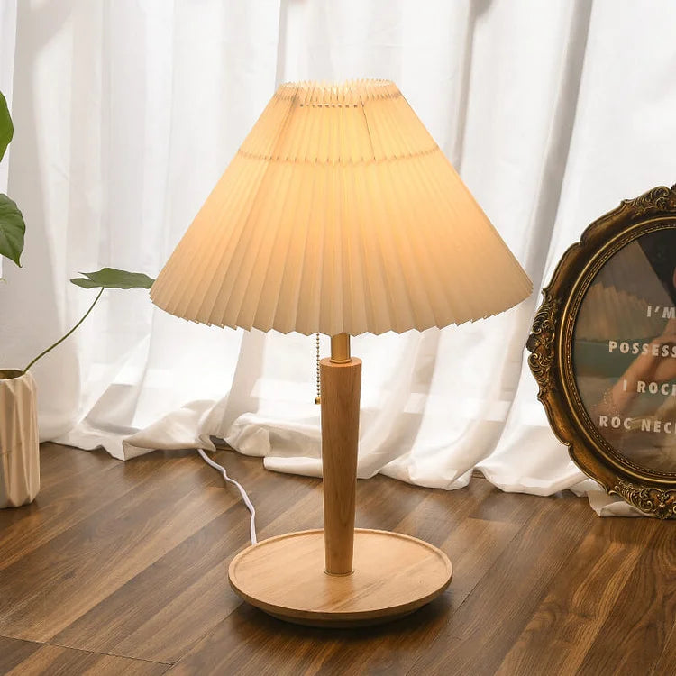 VintageLumi – Retro Wooden Lamp