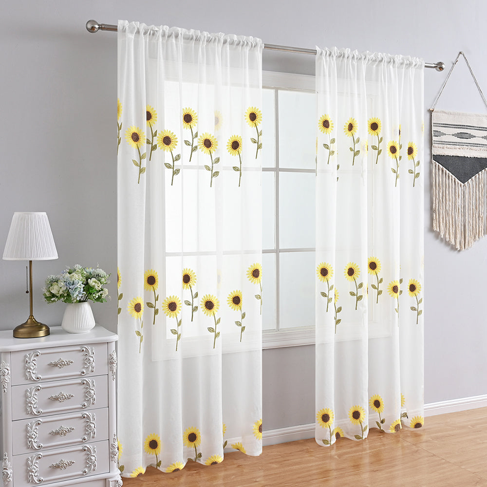 CountryBloom - Airy White Curtain with Sunflower Motif for a Farmhouse Decoration